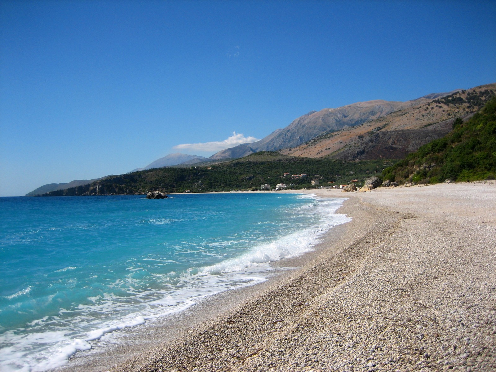 Noch sind die Strnde der Albanischen Riviera wenig besucht - Lupe Reisen