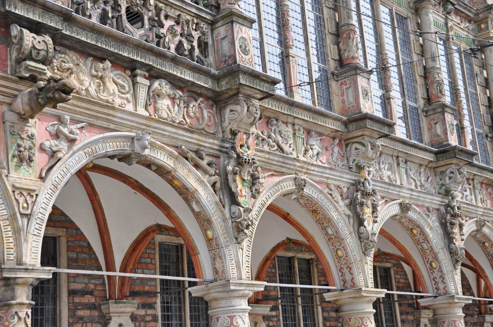 Foto: Das Bremer Rathaus in prchtiger Backsteingotik - Lupe Reisen