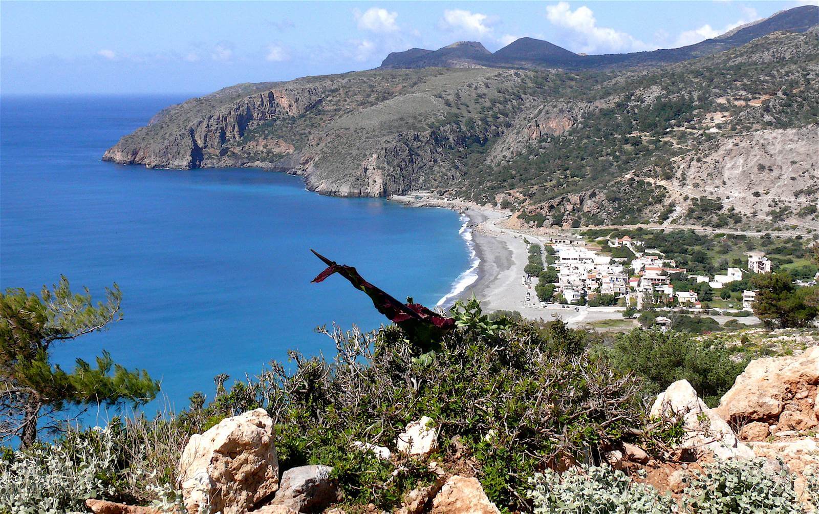 Foto: Blick auf die Kstenbucht von Sougia an der Sdkste von Kreta - Lupe Reisen