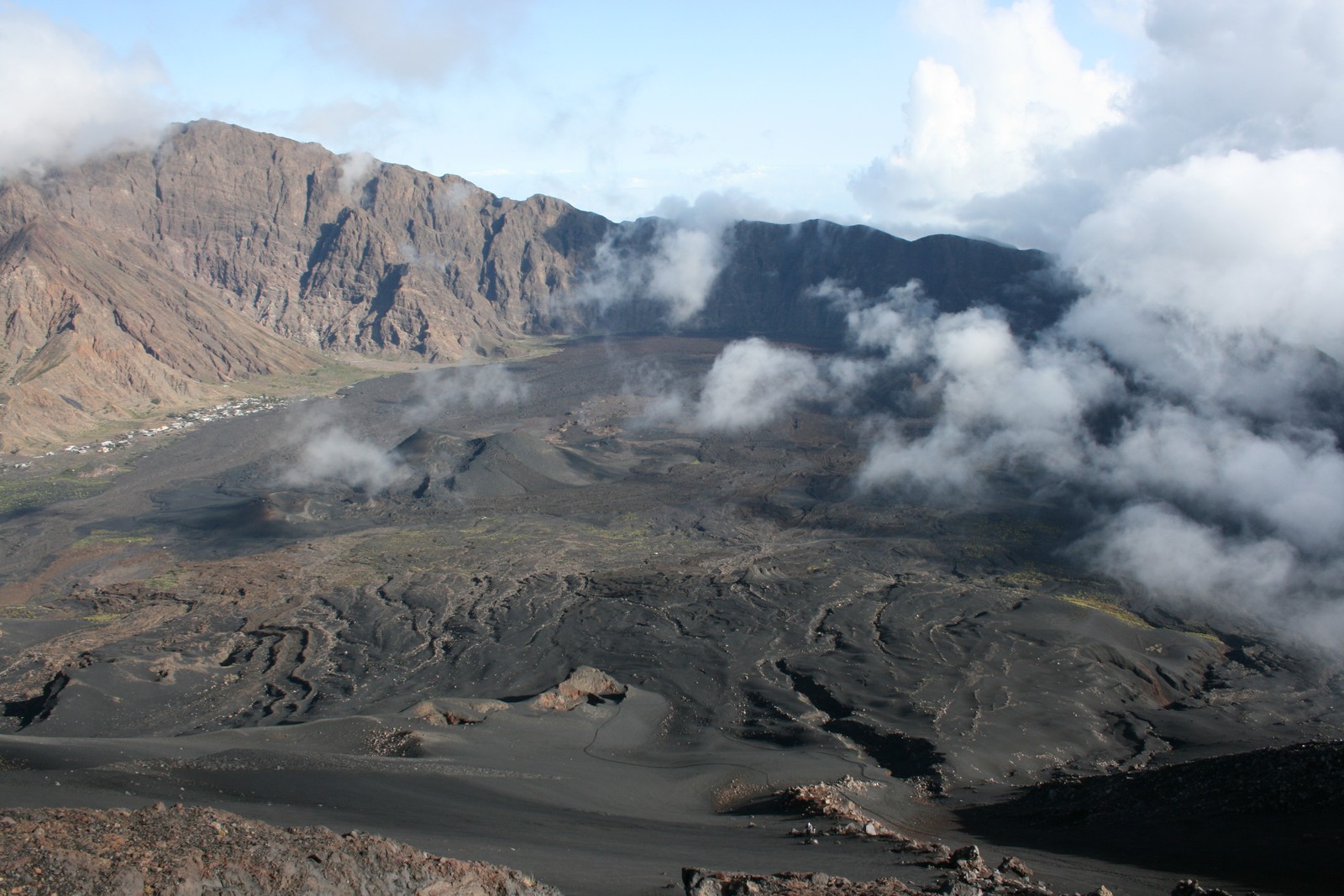Die Caldera des Vulkans Fogo auf Fogo - Lupe Reisen